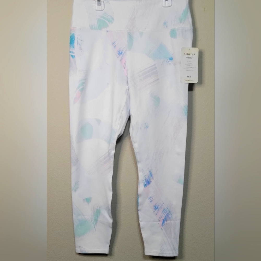 NWT Fabletics High Waisted Solid 7/8 Legging Size XL